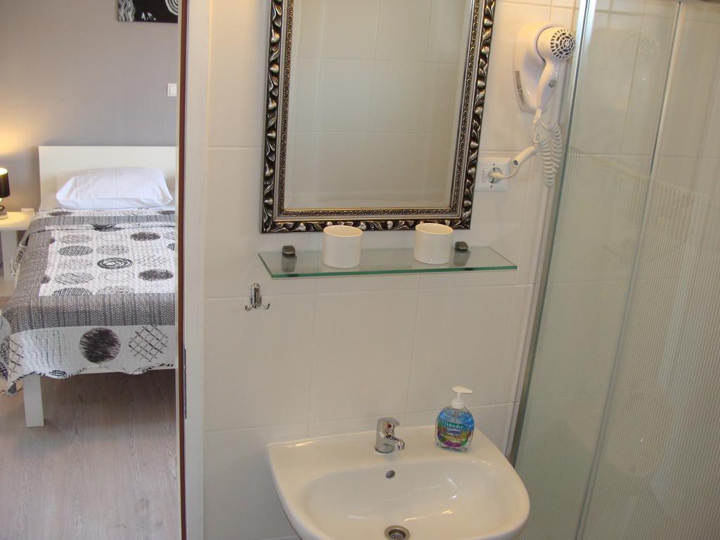 Guest House Dragic - Anex Zadar Bilik gambar